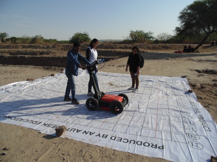 Reseachers collecting data at Dholavira site