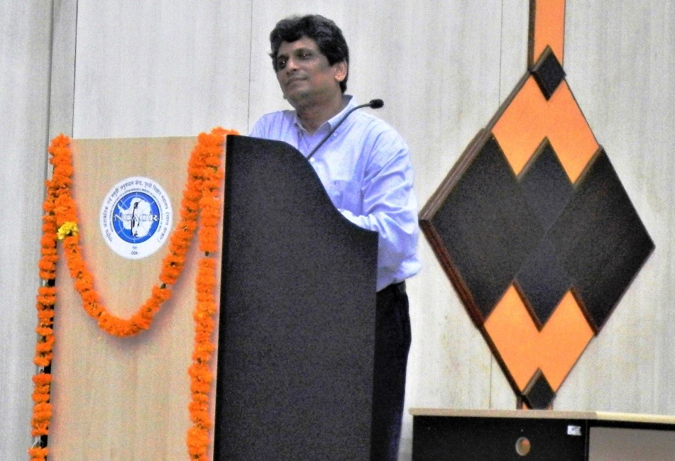 Somak Raychaudhury speaking at NCAOR, Goa