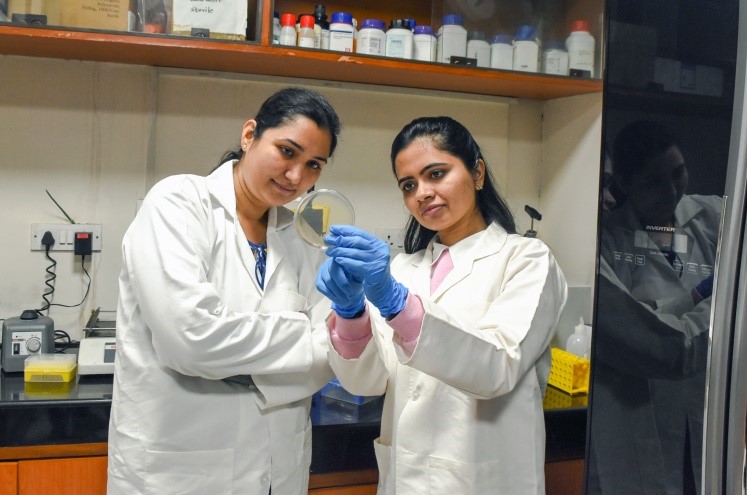 Dr Neetu Singh (L) and Smita Patil (R)