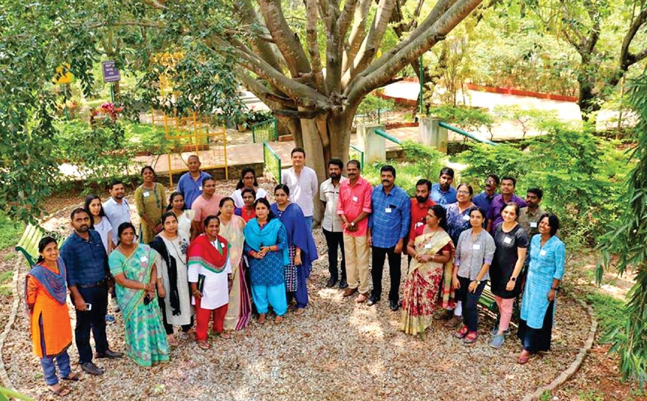 Teachers from Kerala, Andhra Pradesh and Tamil Nadu participating in SeasonWatch Citizen Science Project (Photo H.T. Veena)