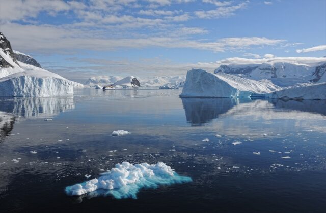 Warm Northerly Winds Contributed to Antarctic’s Decreased Sea Ice Extent in Feb 2022